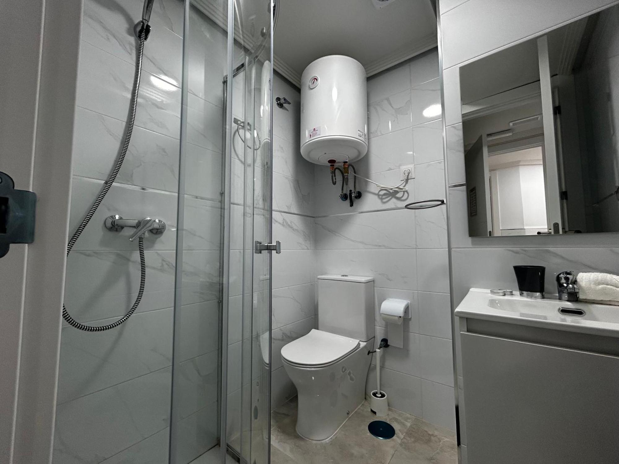 Habitaciones Doble Con Bano Privado En El Centro De Madrid Exterior foto