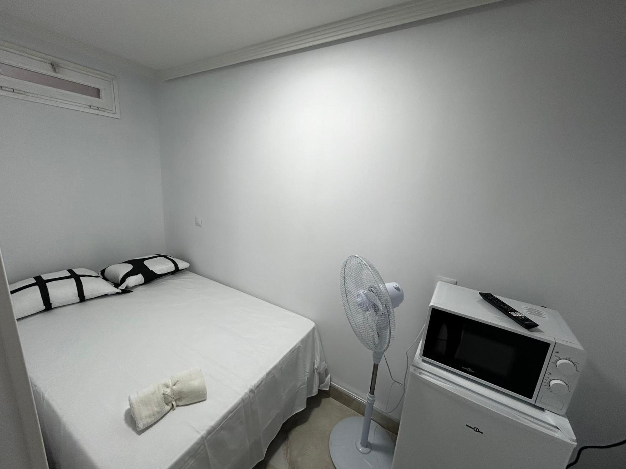 Habitaciones Doble Con Bano Privado En El Centro De Madrid Exterior foto