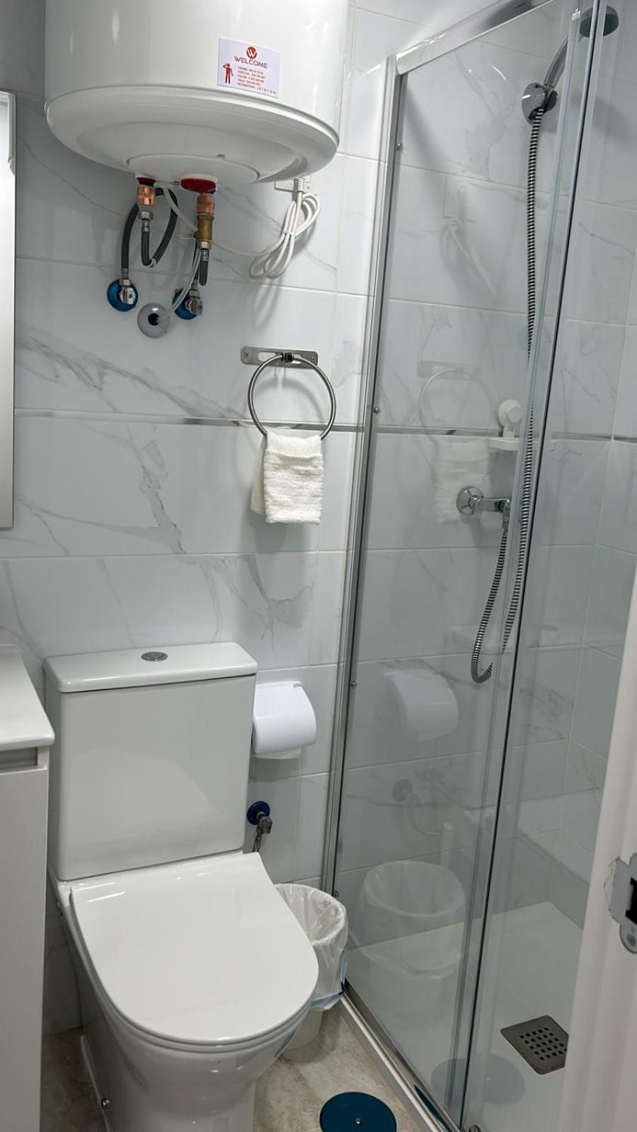 Habitaciones Doble Con Bano Privado En El Centro De Madrid Exterior foto