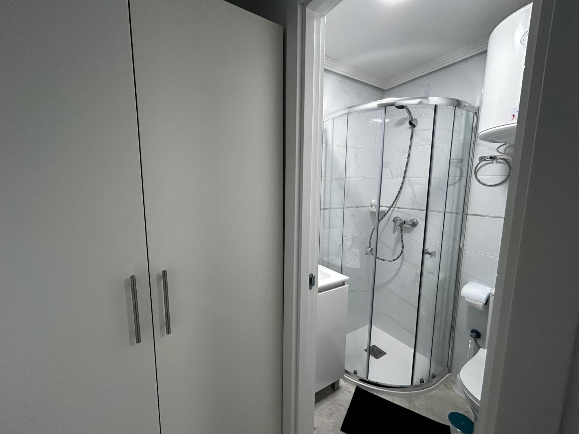 Habitaciones Doble Con Bano Privado En El Centro De Madrid Exterior foto