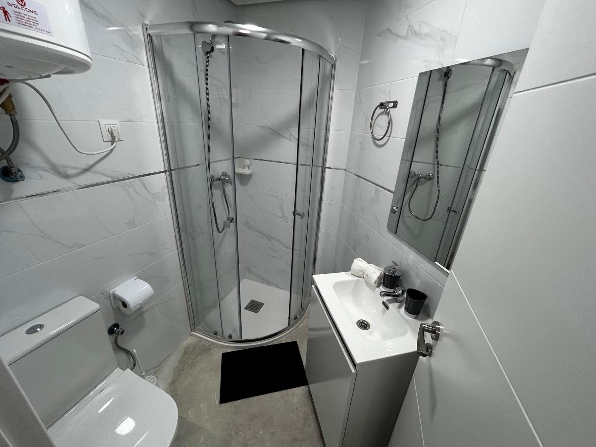 Habitaciones Doble Con Bano Privado En El Centro De Madrid Exterior foto