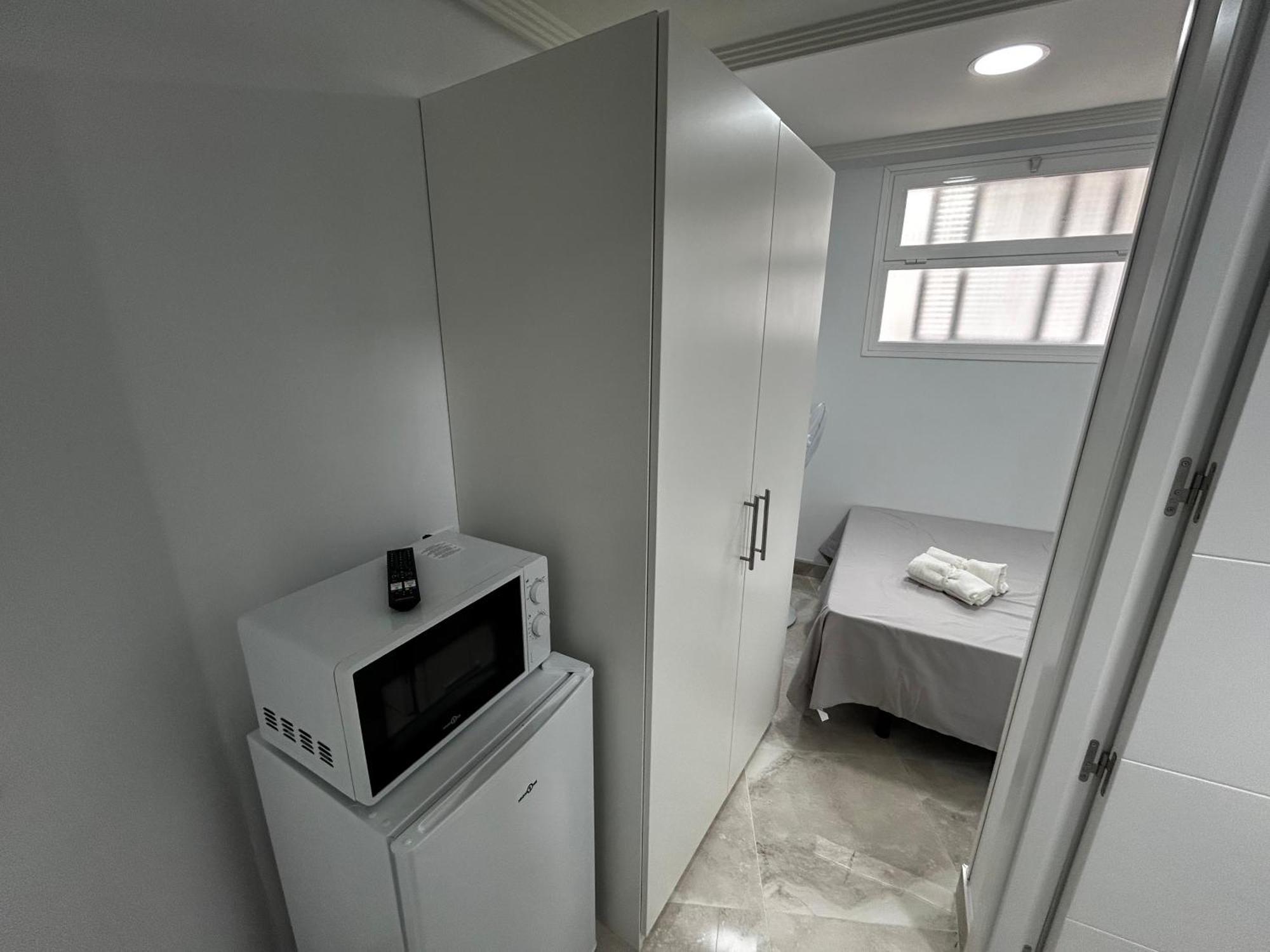 Habitaciones Doble Con Bano Privado En El Centro De Madrid Exterior foto
