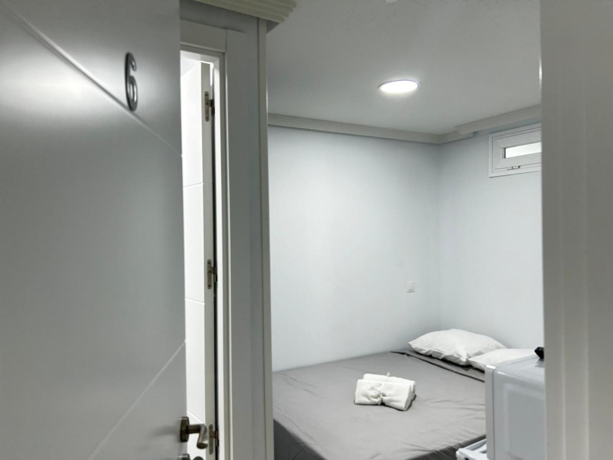Habitaciones Doble Con Bano Privado En El Centro De Madrid Exterior foto