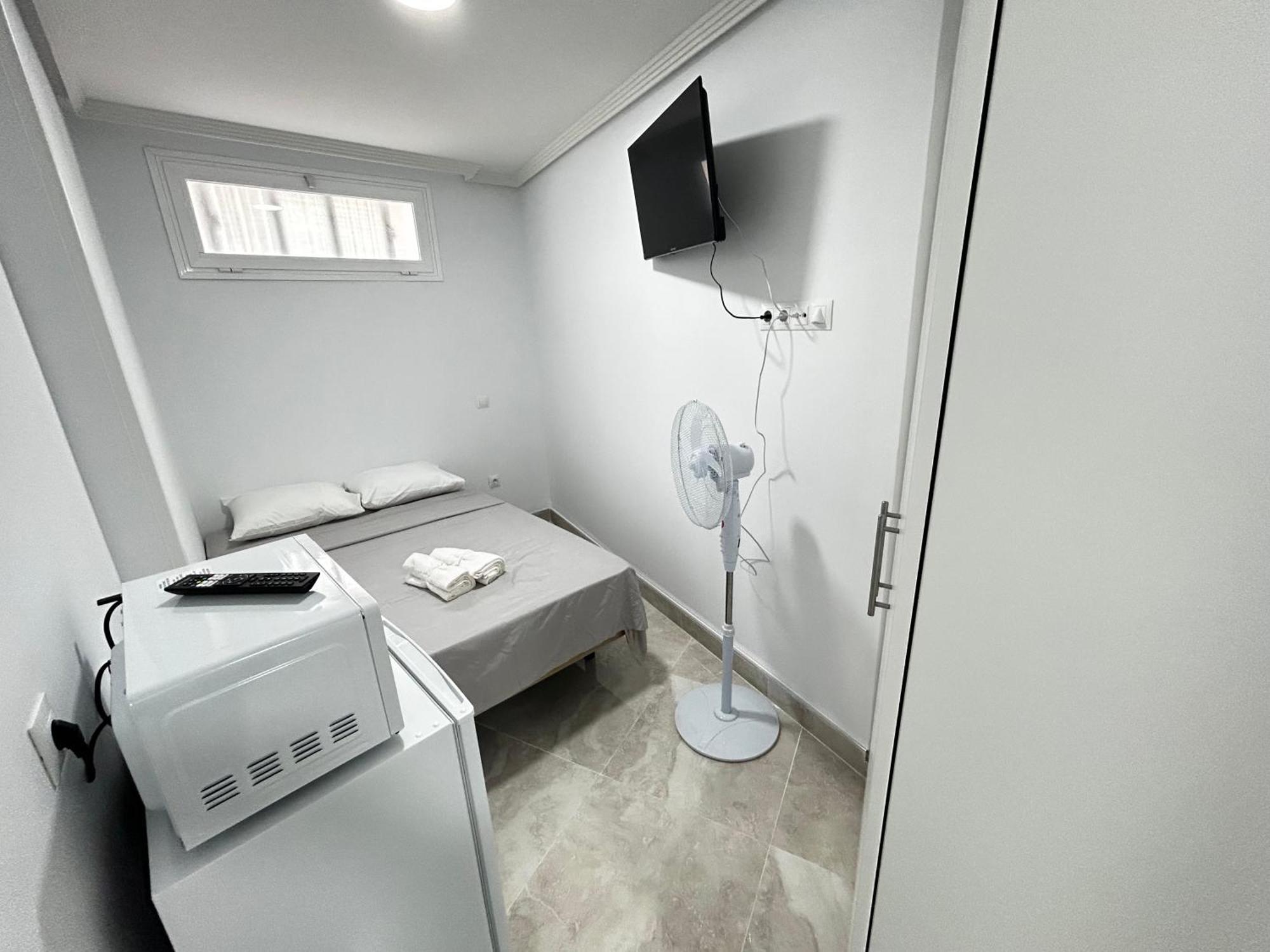 Habitaciones Doble Con Bano Privado En El Centro De Madrid Exterior foto