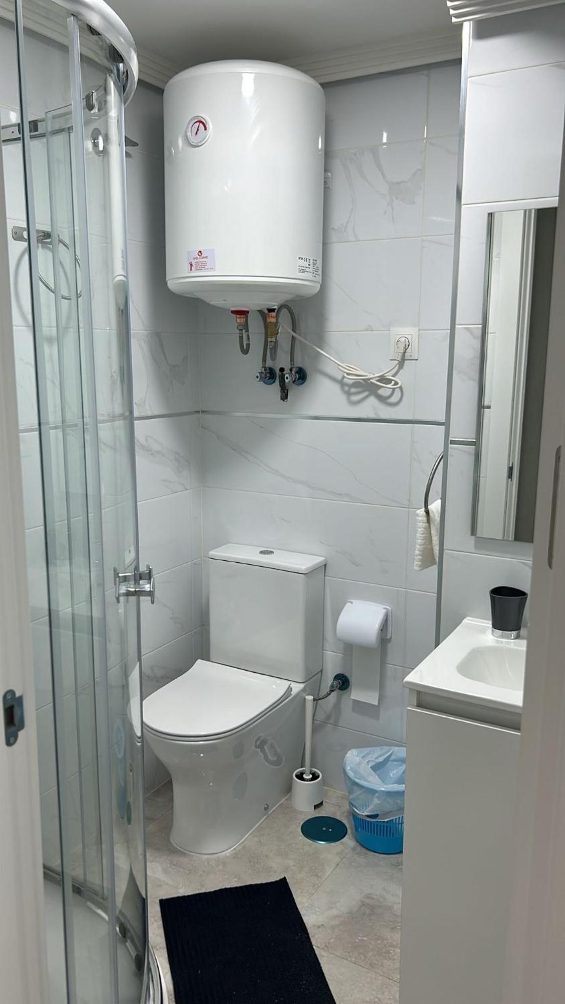 Habitaciones Doble Con Bano Privado En El Centro De Madrid Exterior foto