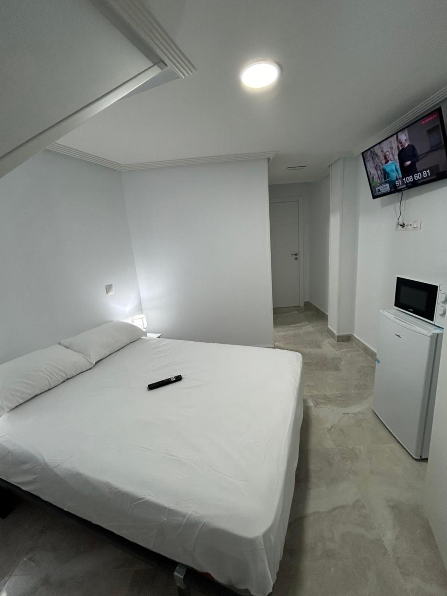 Habitaciones Doble Con Bano Privado En El Centro De Madrid Exterior foto